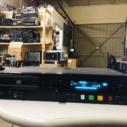 Marantz  Professional  CDR-632 Pro CD Recorder With MP3 Player 