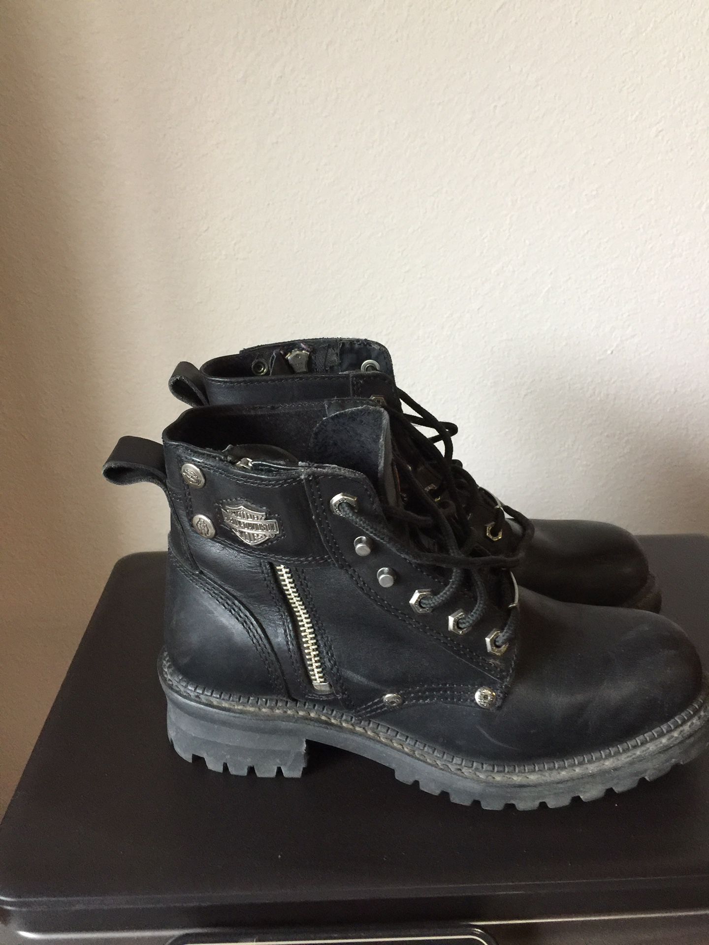 Harley Davidson Ladies Motorcycle Boots Size 8 (run a little big)