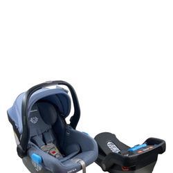 UPPAbaby Mesa Infant Car Seat + Extra Base (Henry Blue)