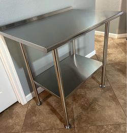 (NEW) 24” x 36” Stainless Steel Prep Table