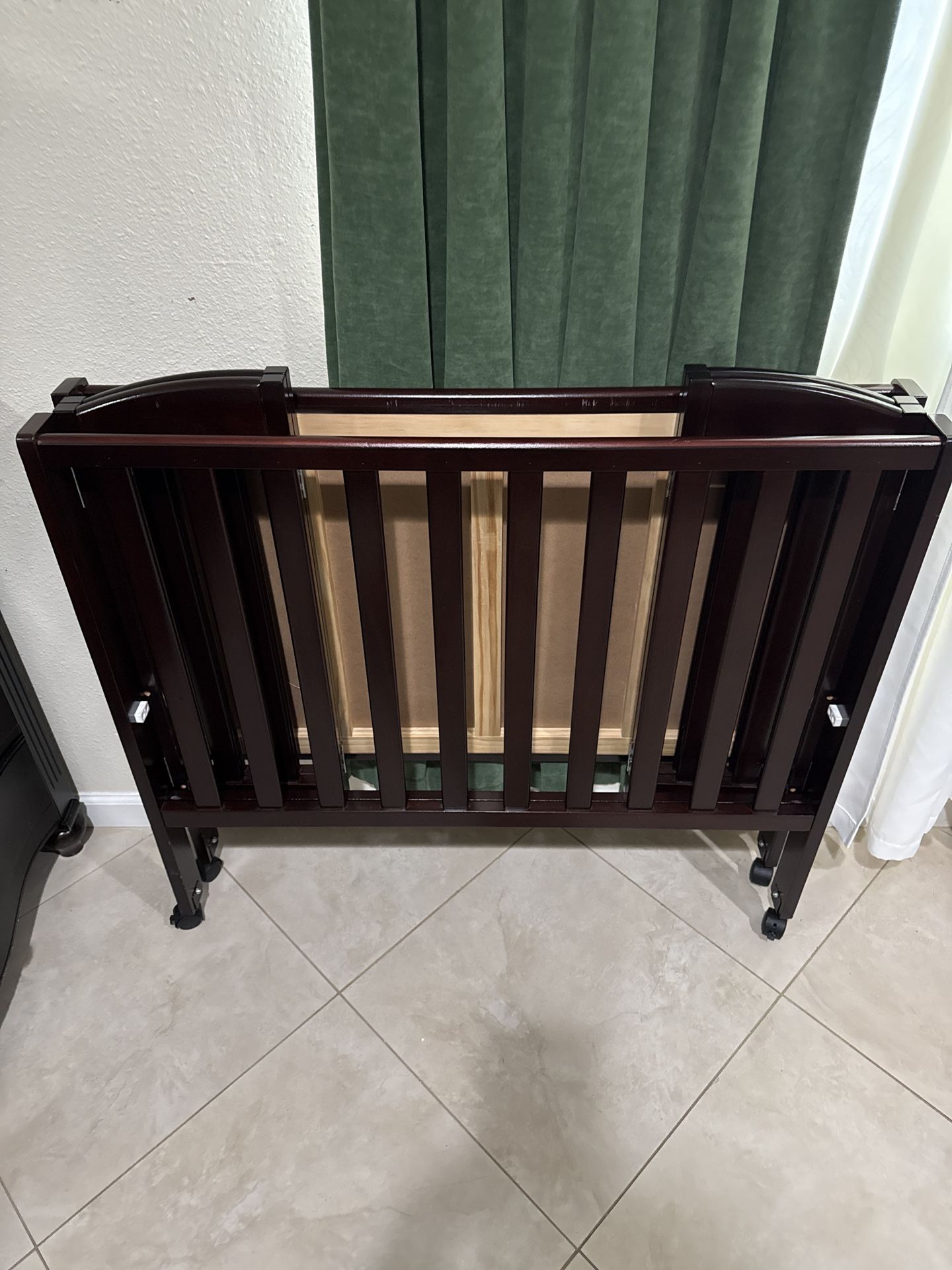Mini Baby Crib in Espresso