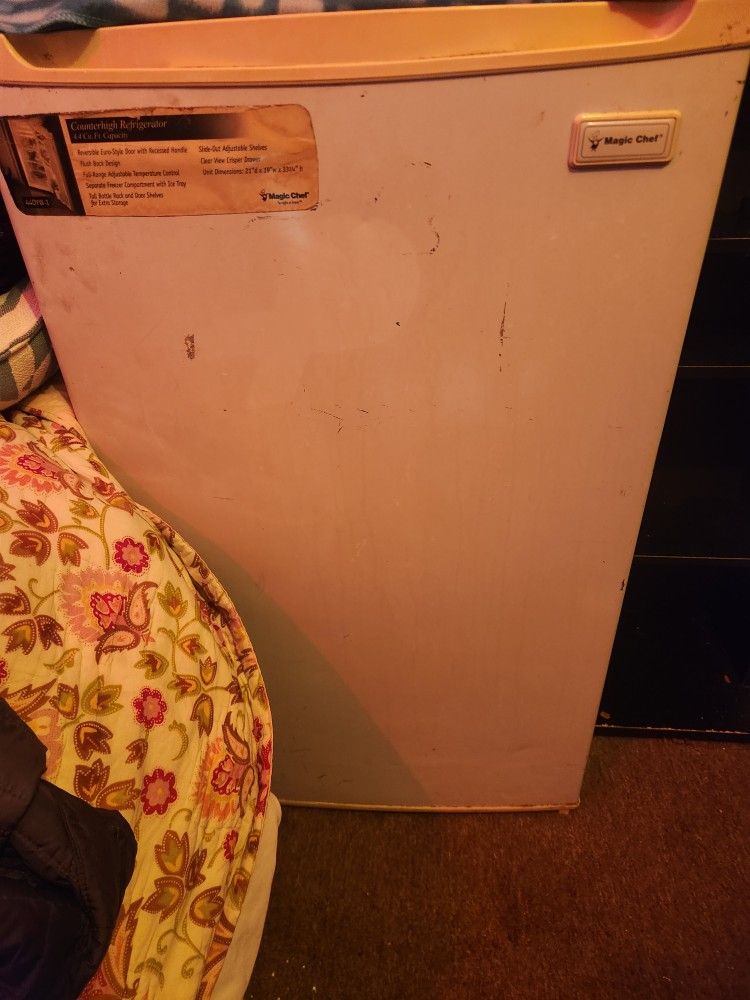 Ethan Allen Hutch , Much More Furnature