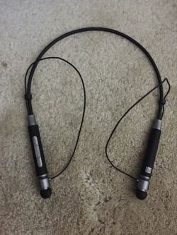 Rarely used FUL Neckrest Wireless Aluminum Earbuds