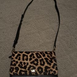Micheal Kors Crossbody Purse