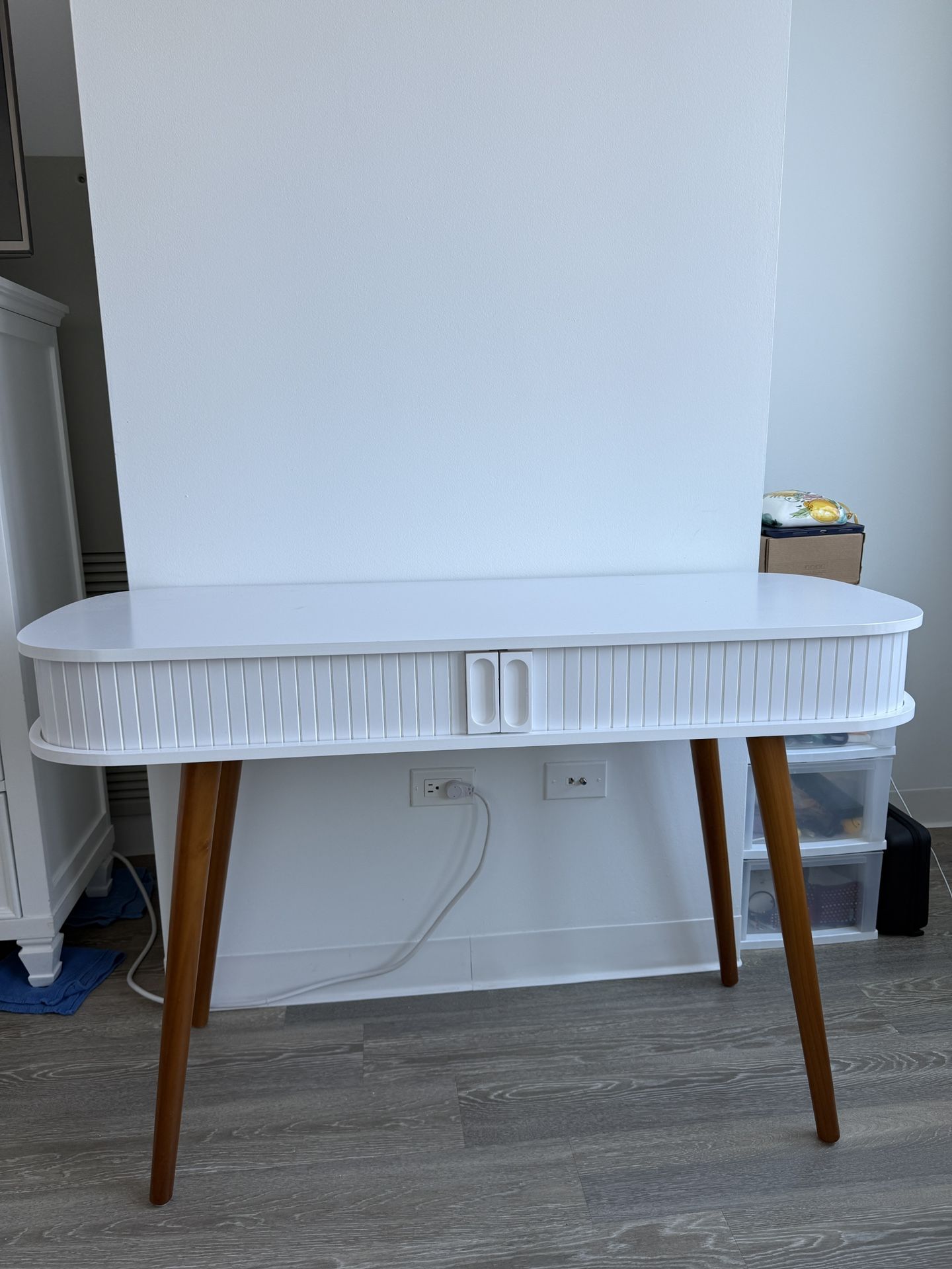 White Desk