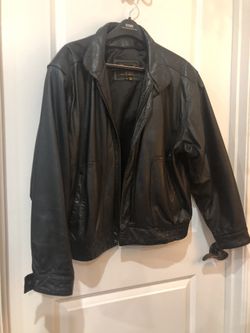 Reed Men’s Leather Bomber Jacket. - Size 40