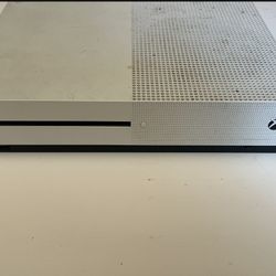 Xbox One S with controller 