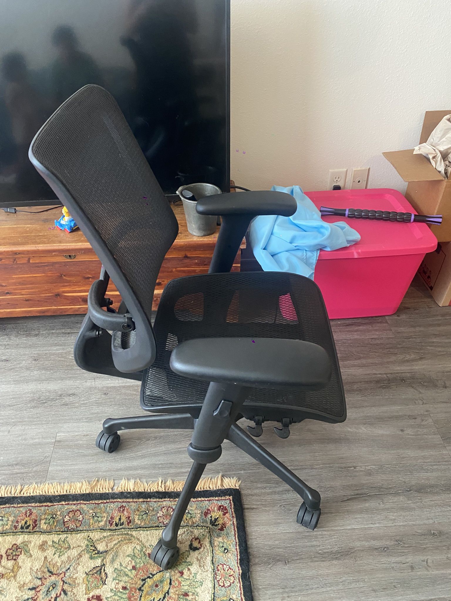 Office Chair WorkPro 1000 Series Black Mesh Lake Highlands Pickup