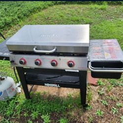 Daytona 4-Burner Propane Gas Grill 36 in. Flat Top Griddle in Black with Stainless Steel Lid