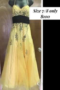 Size 7/8 Formal Gown $100