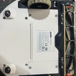 Neato Robotics XV21 vacuum