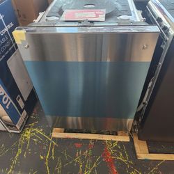 Cafe 24 Inch Built In Dishwasher Stainless Steel Interior CDT858P2VS1