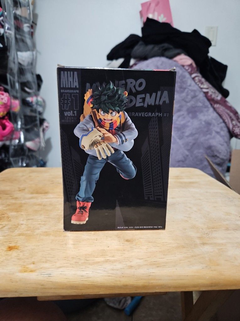 Midoriya Figurine