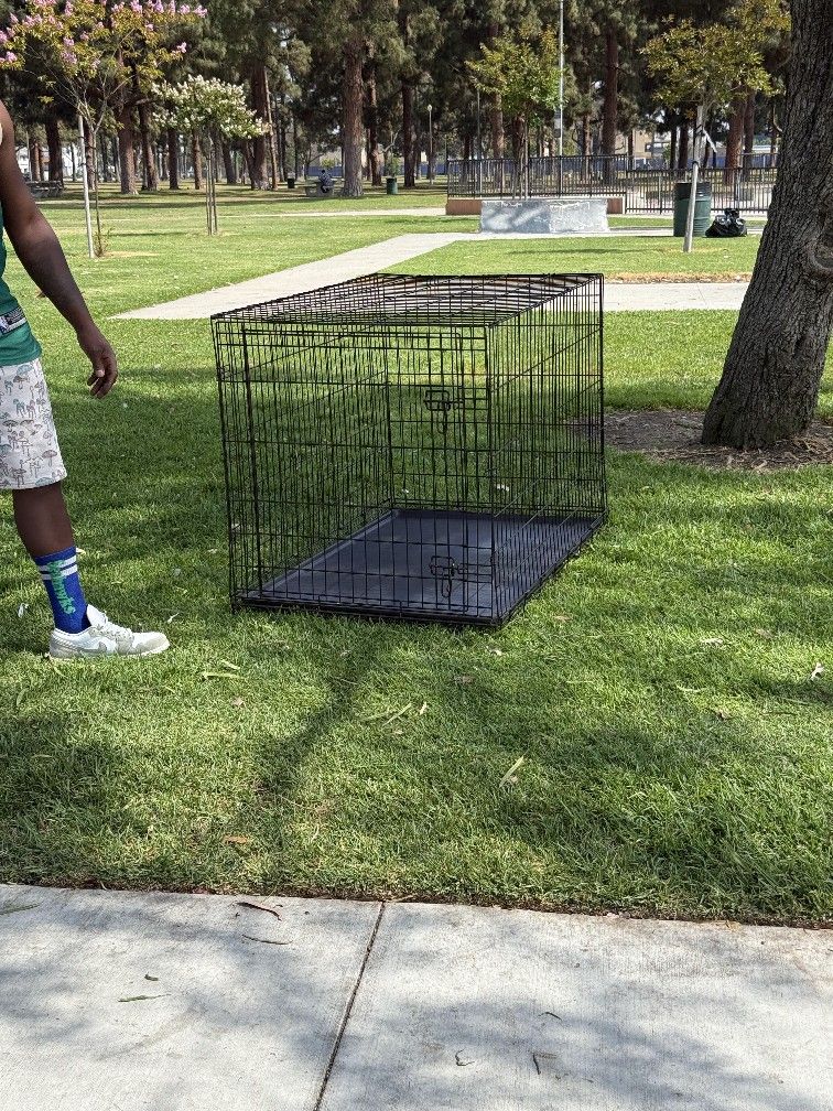 XL DOG CRATE WITH TRAY