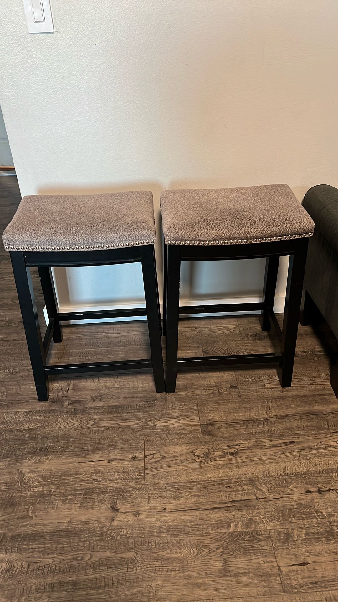 2 Bar Stools