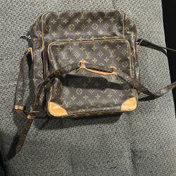 Louis Vuitton messenger bag