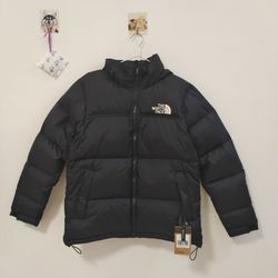 The North Face 1996 Retro Nuptse 700 Fill Packable Jacket
Recycled TNF Black