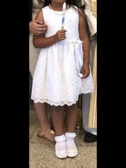 GIRLS WHITE DRESS SIZE 8 LIKE NEW WORN ONCE $40.00 LOCATED IN SAN CLEMENTE