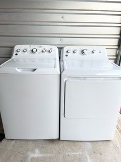 LIKE NEW GE WASHER DRYER SET! 350$ AVAILABLE FOR PICKUP OR DELIVERY 🚚