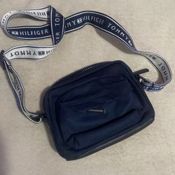 Tommy Hilfiger BodyCross Purse 