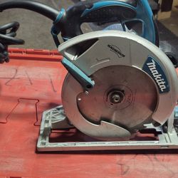 Makita 15 Amp Magnesium Circular Saw