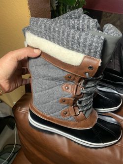 Rainin Bots Womens Size 9