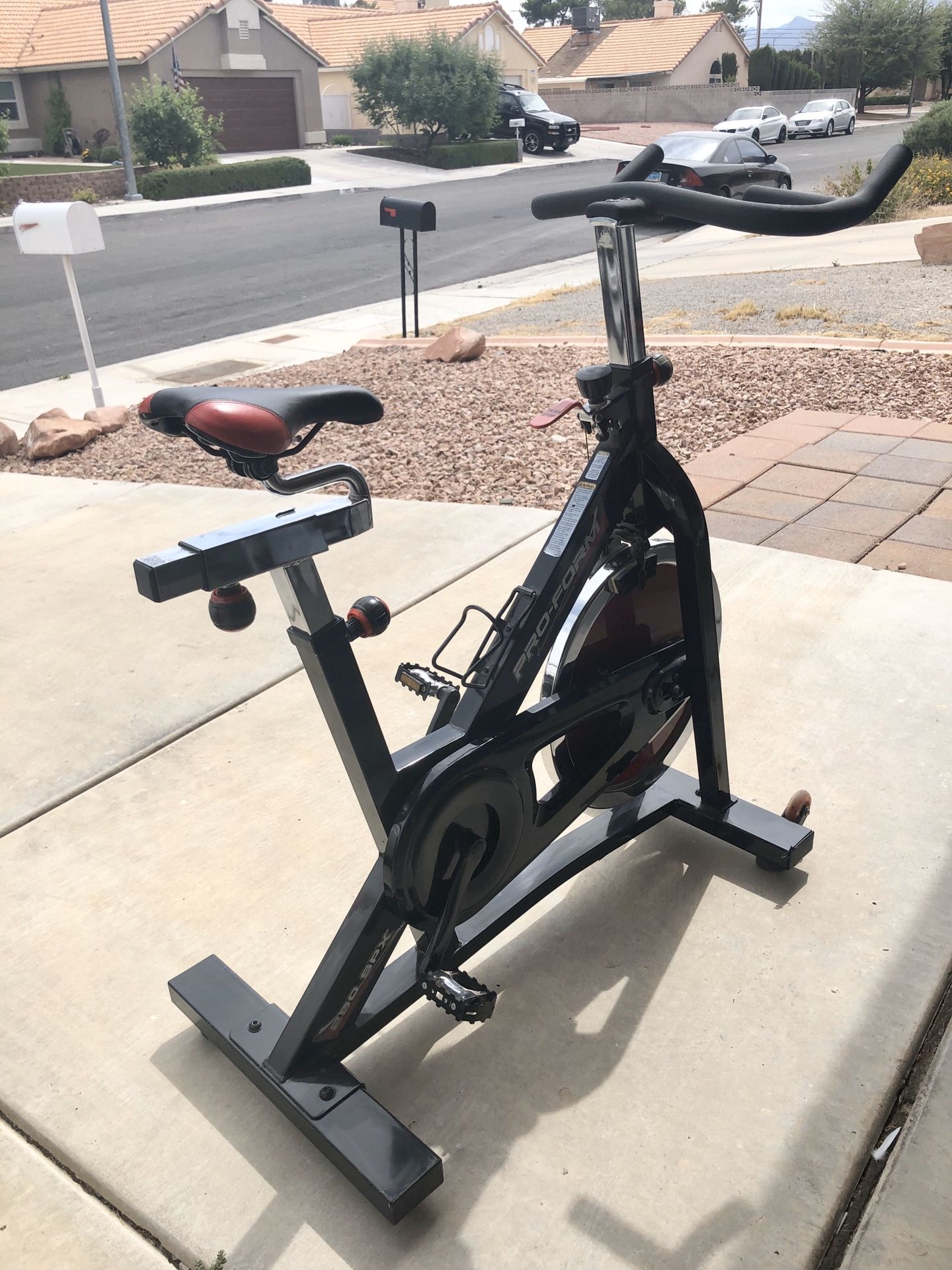PROFORM 290 SPX INDOOR CYCLE TRAINER
