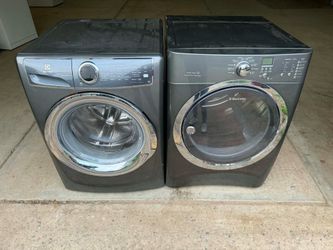 Electrolux washer and gas dryer