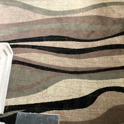 Large Rug (7ft.8in X 10ft.4in)