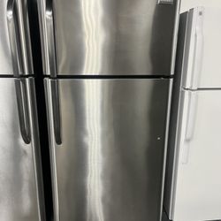 Refrigerator Frigidaire 30”