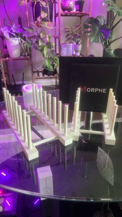 Makeup palette holders
