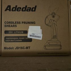Adedad

CORDLESS PRUNING

SHEARS

20V LITHIUM