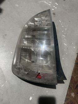 Prius Trunk Back Left side Light