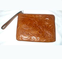 PATRICIA NASH CASSINI LEATHER WRISTLET