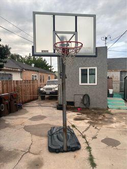 Spalding Basketball Hoop