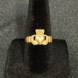 14K Gold Claddagh Ring 