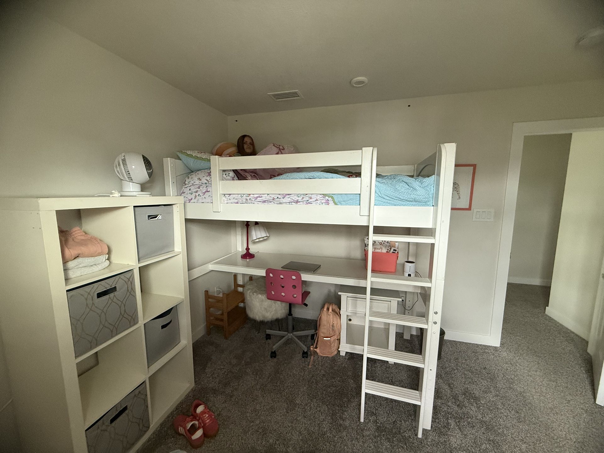 Twin loft bed With Desk