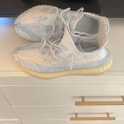 Yeezy Boost 350 V2