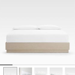 Batten White Oak King Bed Plinth-Base
