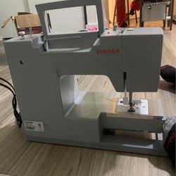 Singer Hd4411 Heavy Duty Sewing Machine