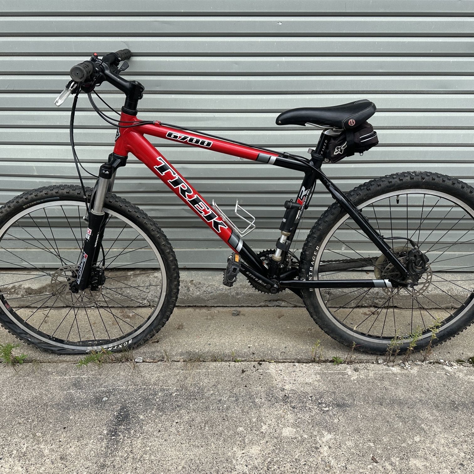 Red Trek 6700 SLR Made in USA 17.5 Men s Mountain Bike Bicycle We Deliver for Sale in Farmington MI OfferUp