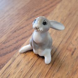 Lomonosov Porcelain Figurine Rabbit/Bunny Russia Vintage 1.75"