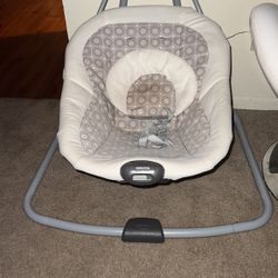 Baby Swing Gray White . 