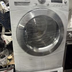 LG 24” Wide Washer And Electric Dryer 220v “white” 