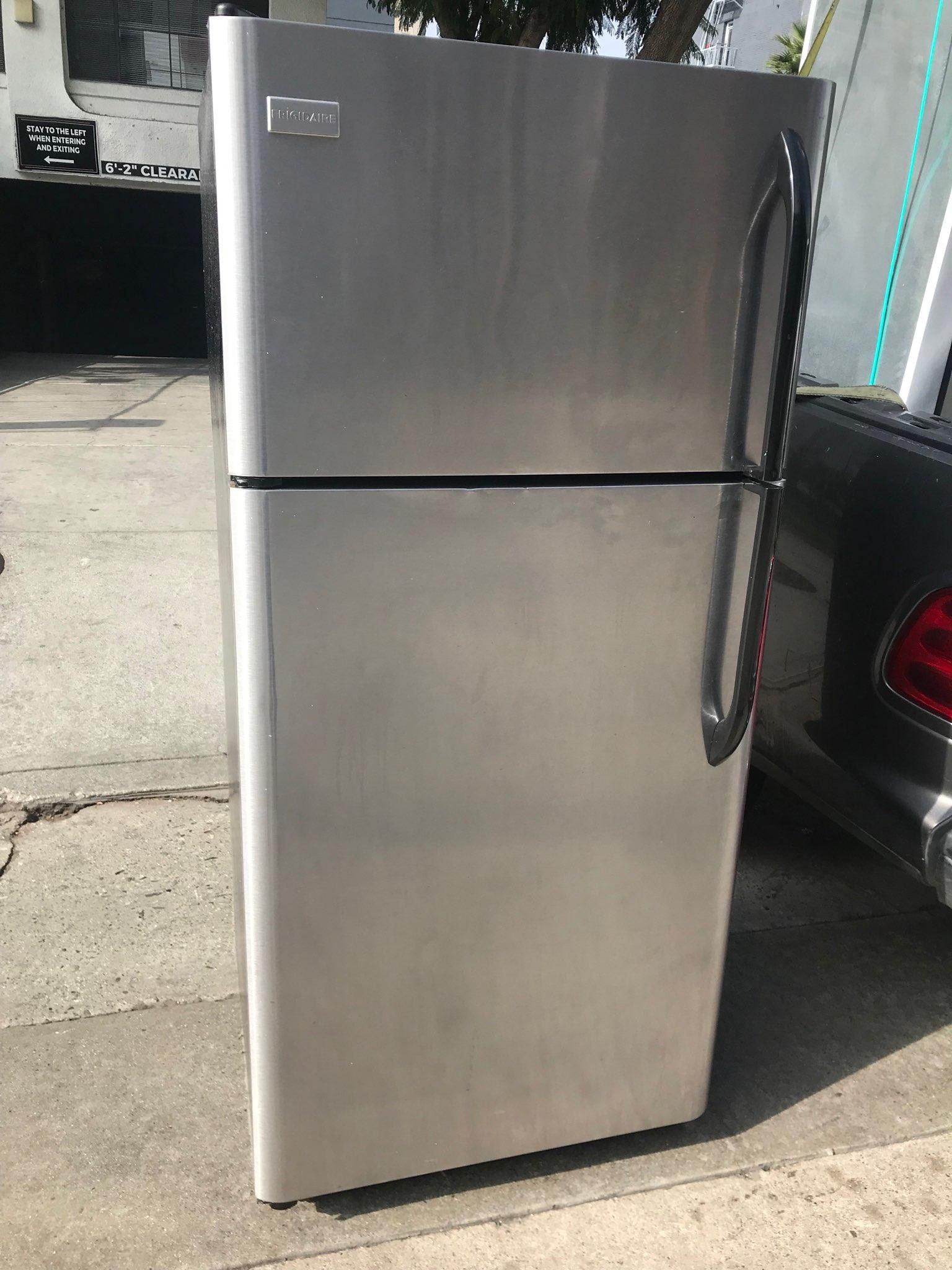 $275 Frigidaire stainless 18 cubic fridge includes delivery in the San Fernando Valley a warranty and installation