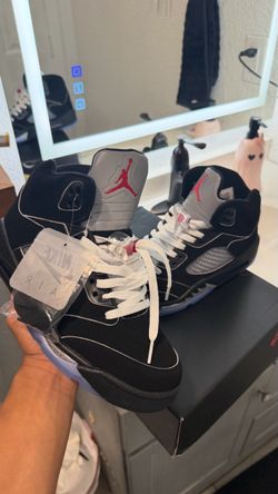 Jordan 5 Metallics