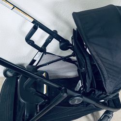 Stroller For Two/ Carreola Para Dos 