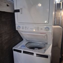 Frigidaire Washer N Dryer