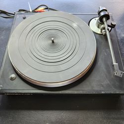 Record Player (needs 12V power supply)