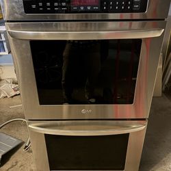 Like New LG Wall Double Convection Oven